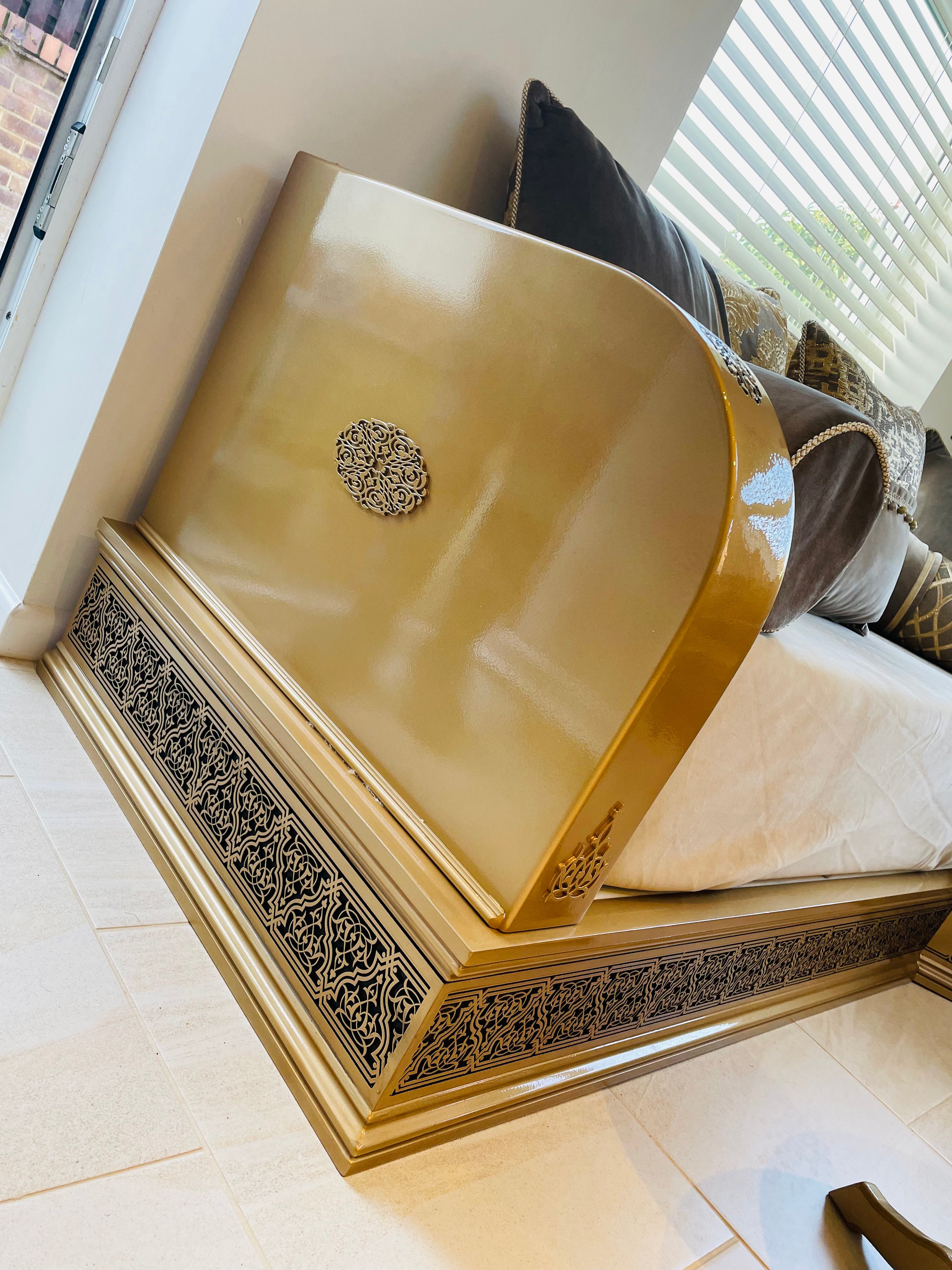 Luxurious Arabesque Moroccan Custom Sofas | Daybed Made to Measure In UK