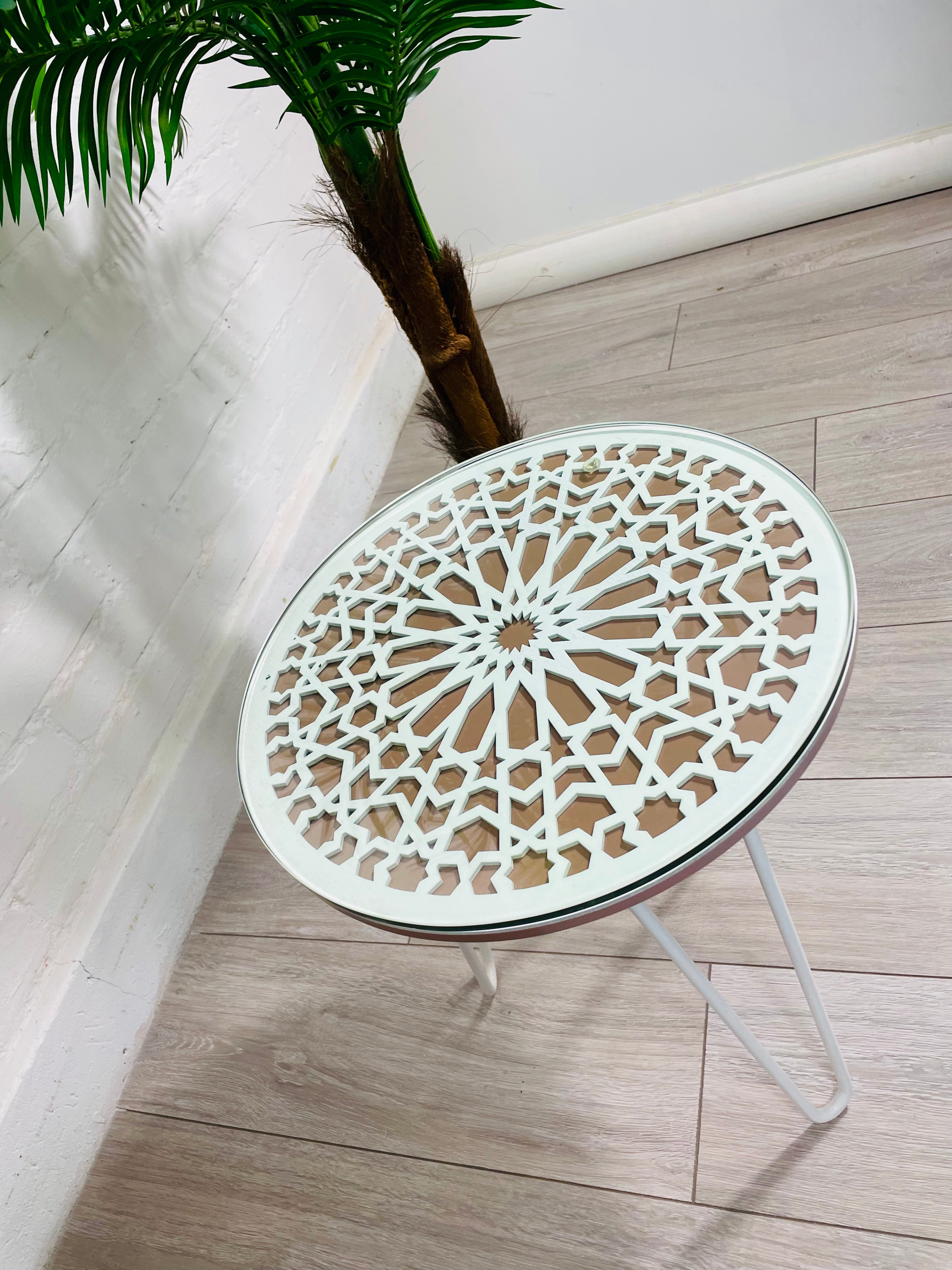 Moroccan Mosaic Side Table Pin Legs Zellige Table Old pink and white With Glass 