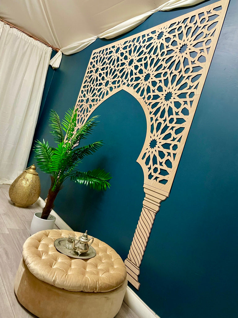 Arced centre piece